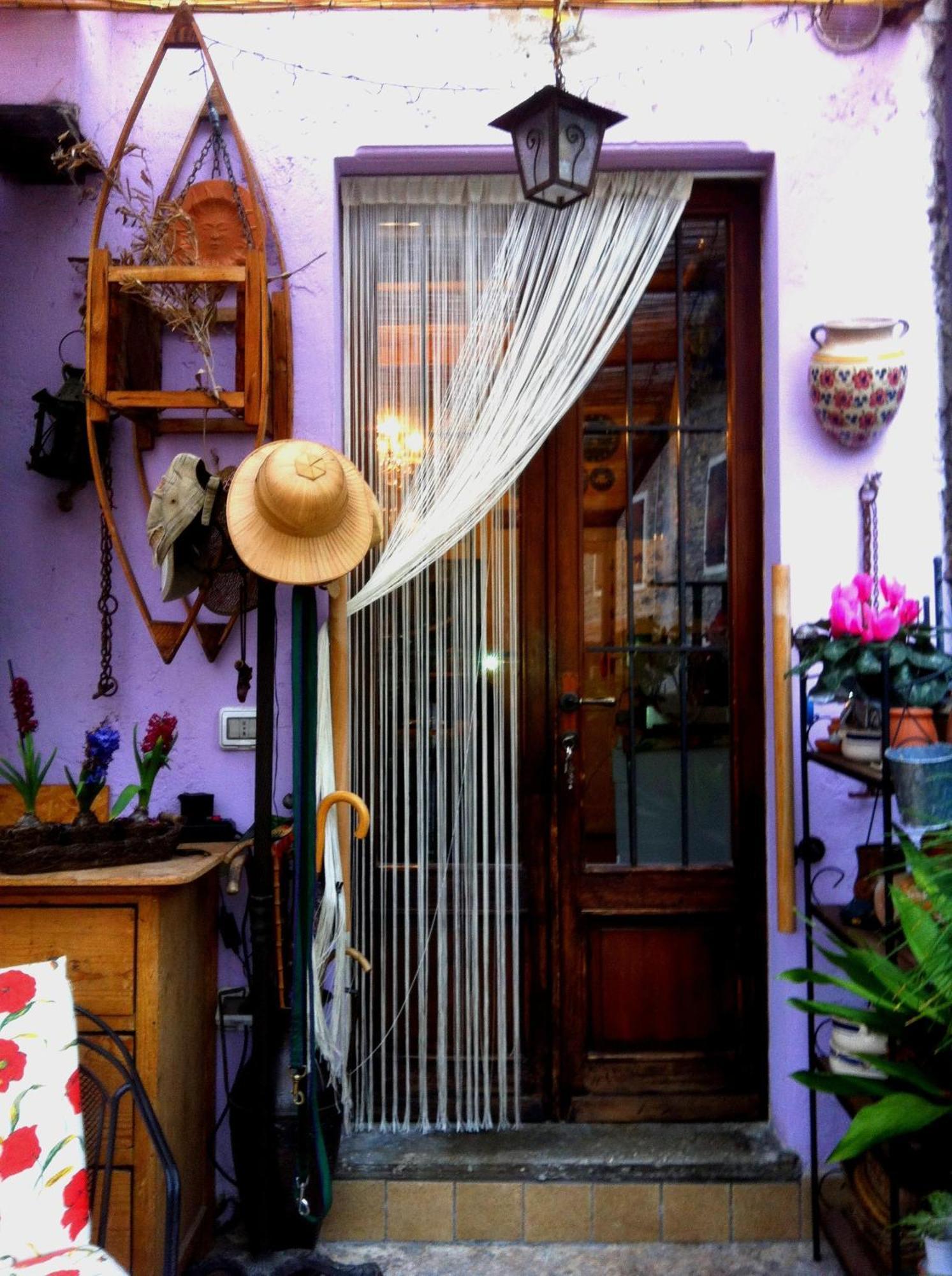 A Casa Di Susi Bed & Breakfast Кастелнуово дел Гарда Екстериор снимка