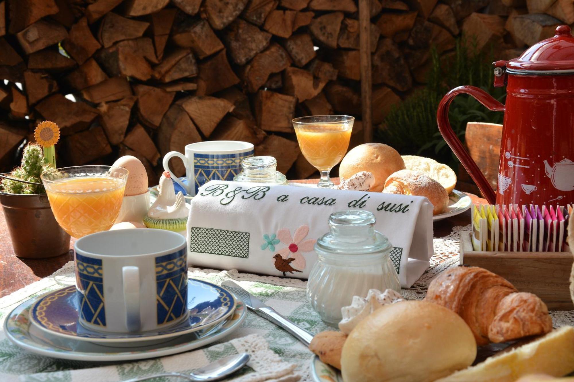 A Casa Di Susi Bed & Breakfast Кастелнуово дел Гарда Екстериор снимка